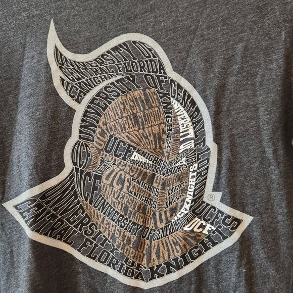 UCF Knights Distressed Tee Shirt Officially Licensed Collegiate Mens Size S NWT - Picture 9 of 10